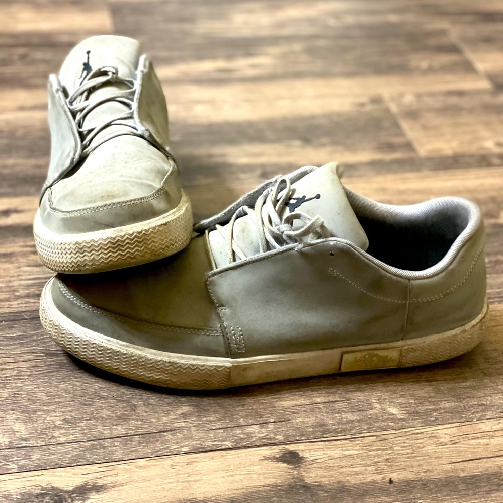 Mens Jordan Grown-Low Size 12 Shoes